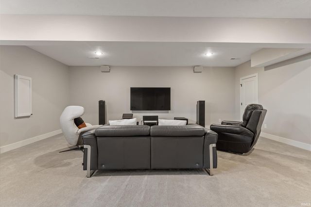 18071 Abington Court, South Bend, IN 46637