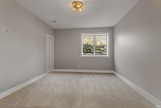 18071 Abington Court, South Bend, IN 46637