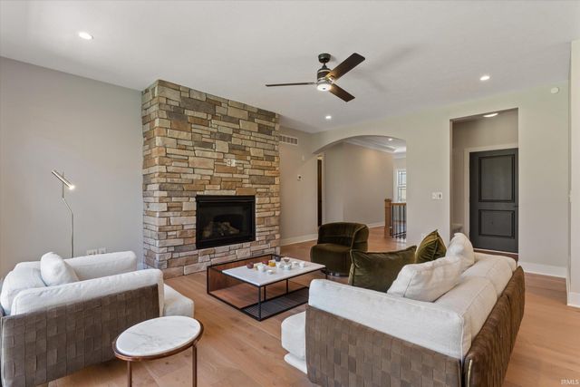 18071 Abington Court, South Bend, IN 46637