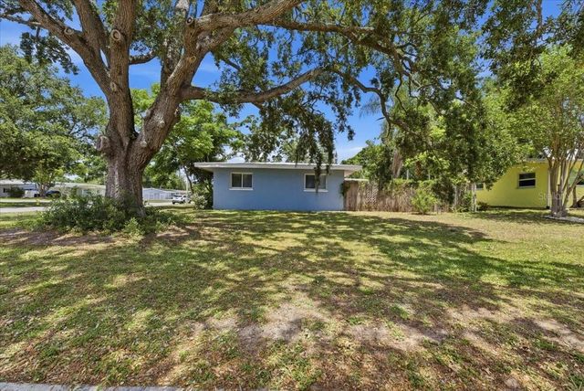 1317 LADY MARION LANE, Dunedin, FL 34698