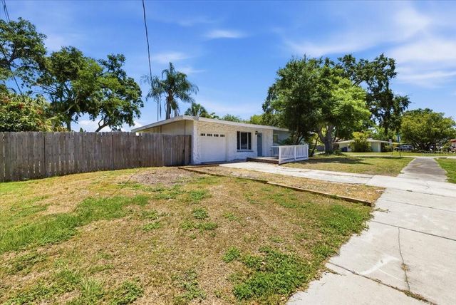 1317 LADY MARION LANE, Dunedin, FL 34698