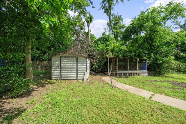2506 Brazeal Street, Waller, TX 77484