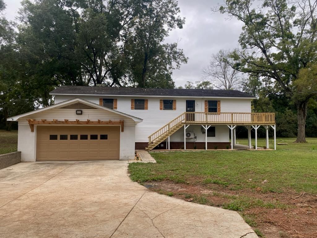 1424 Midland Michigan Dr, Midland City, AL 36350