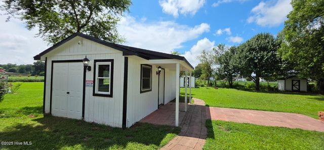 225 N Church Street, Conway, NC 27820