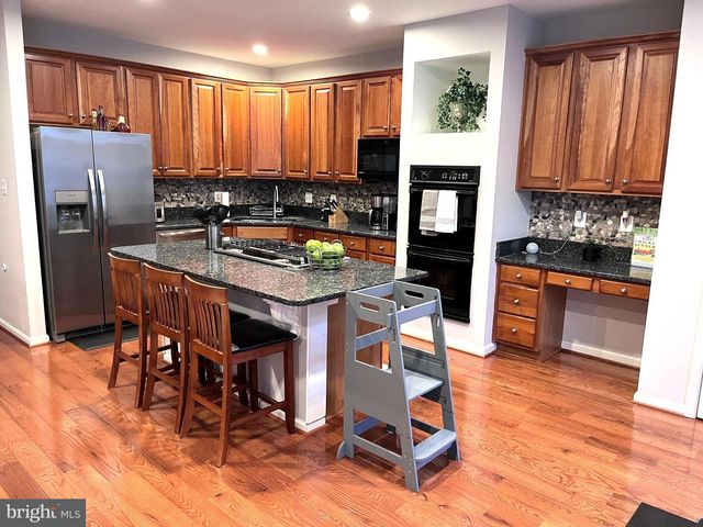 7358 BLOOMINGTON CT, Springfield, VA 22150