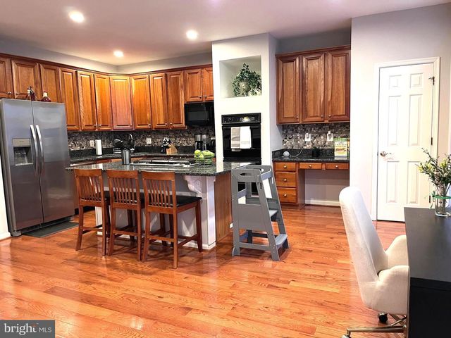 7358 BLOOMINGTON CT, Springfield, VA 22150