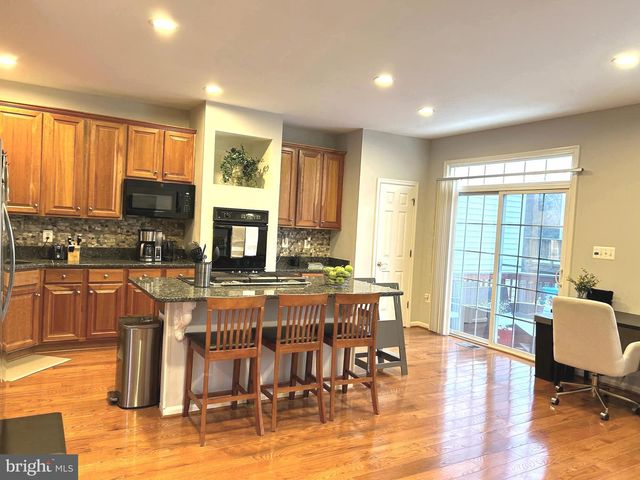 7358 BLOOMINGTON CT, Springfield, VA 22150