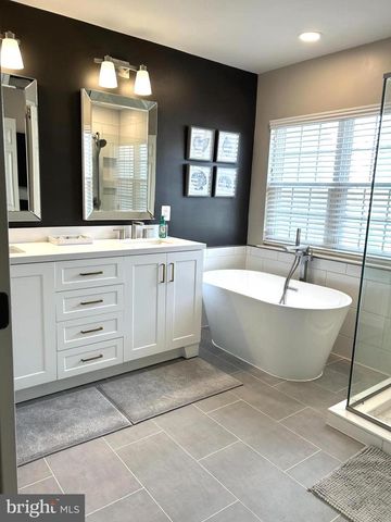 7358 BLOOMINGTON CT, Springfield, VA 22150