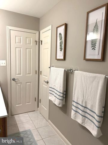 7358 BLOOMINGTON CT, Springfield, VA 22150