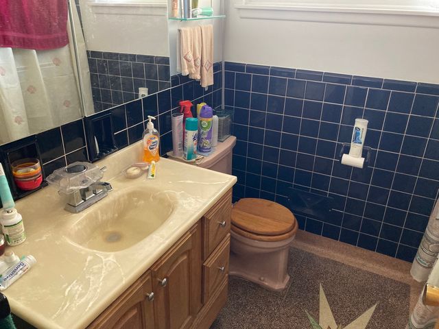 7318 W Lill Street, Niles, IL 60714