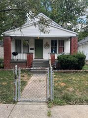 1215 Henning Avenue, Evansville, IN 47714