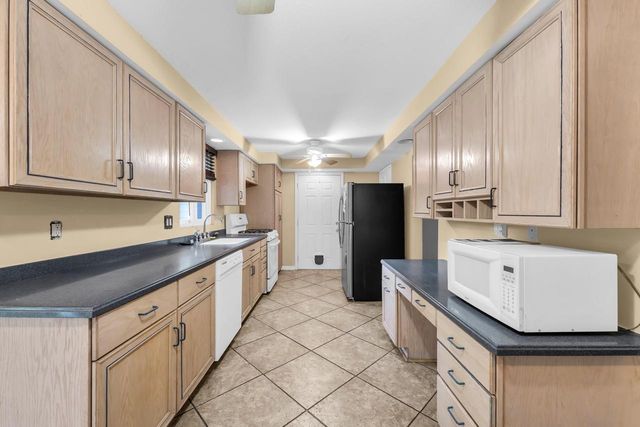 301 E 4 Mile ROAD, Wind Point, WI 53402