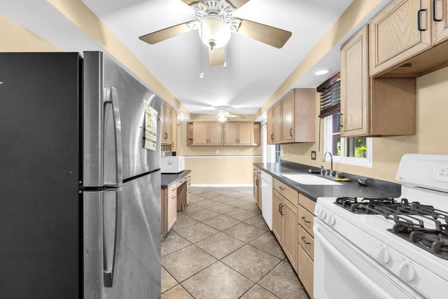 301 E 4 Mile ROAD, Wind Point, WI 53402