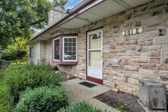 301 E 4 Mile ROAD, Wind Point, WI 53402
