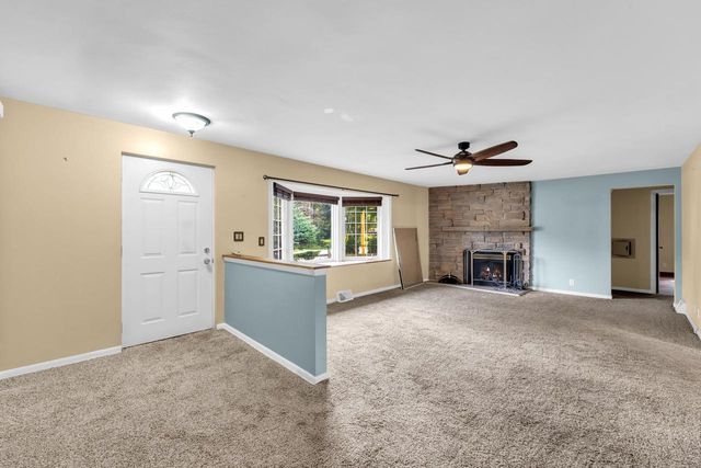 301 E 4 Mile ROAD, Wind Point, WI 53402