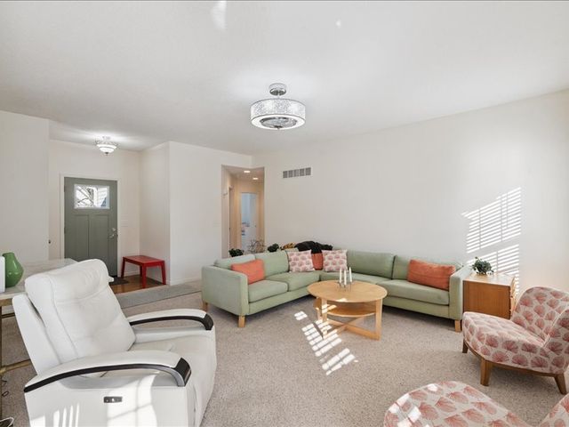 720 Cypress Drive, Colona, IL 61241