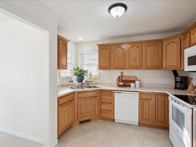 720 Cypress Drive, Colona, IL 61241