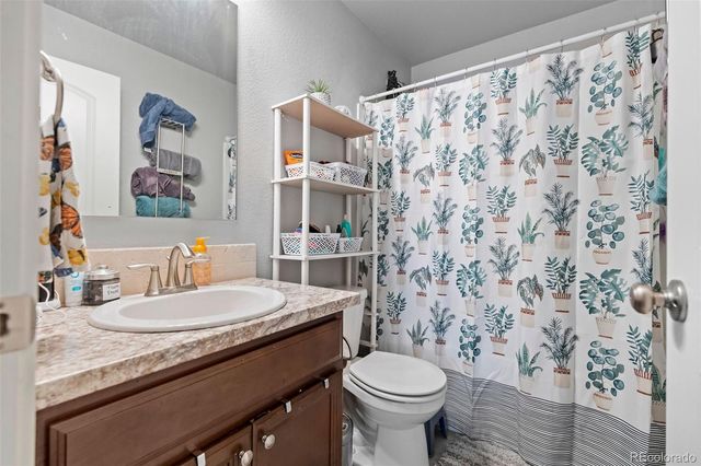 100 Bluebell Court, Wiggins, CO 80654