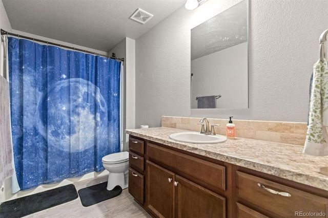 100 Bluebell Court, Wiggins, CO 80654