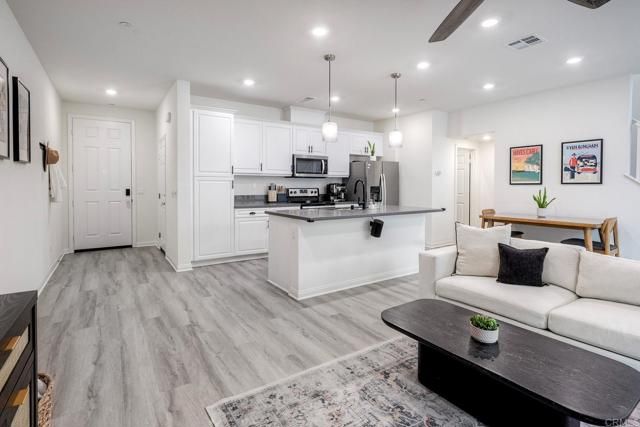 1374 Palo Verde Way, Vista, CA 92083