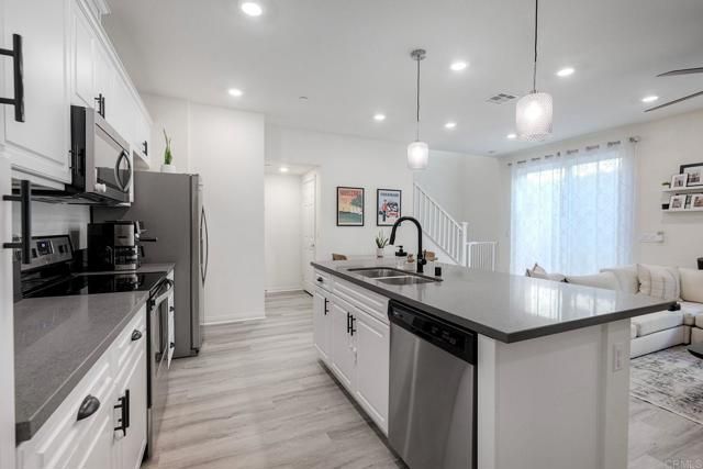 1374 Palo Verde Way, Vista, CA 92083