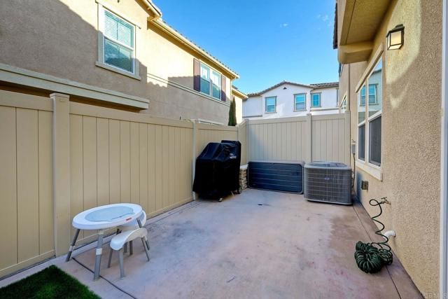 1374 Palo Verde Way, Vista, CA 92083