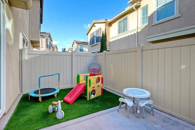 1374 Palo Verde Way, Vista, CA 92083