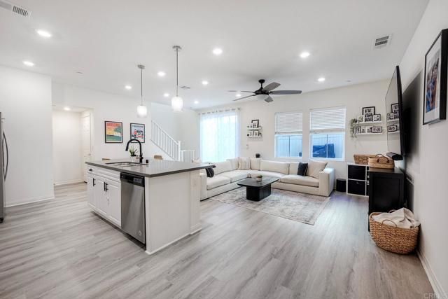 1374 Palo Verde Way, Vista, CA 92083