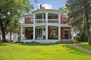 210 Dean Avenue E, Champlin, MN 55316
