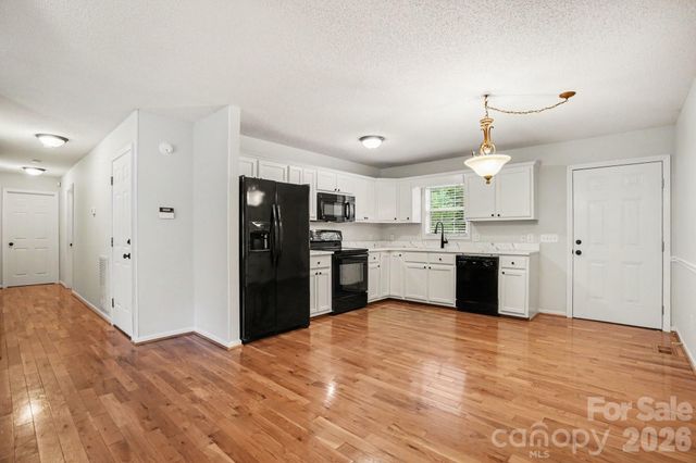 2466 Wilderness Lane, Lenoir, NC 28645