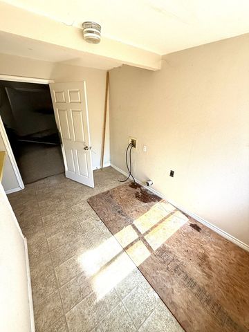 1205 Ave E, Ozona, TX 76943