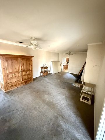 1205 Ave E, Ozona, TX 76943