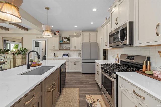 13925 Elderflower Cove, Fort Wayne, IN 46845