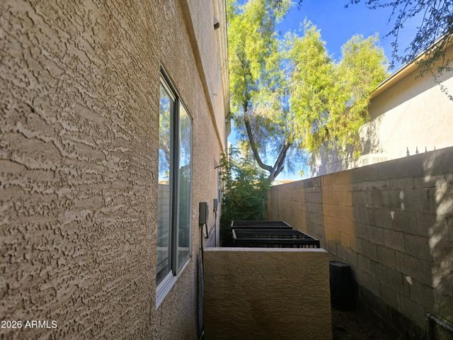 2324 W LONE CACTUS Drive 101, Phoenix, AZ 85027