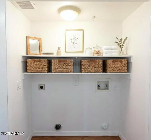 2324 W LONE CACTUS Drive 101, Phoenix, AZ 85027