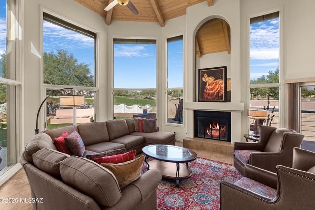 8513 N Nob Hill Drive, Tucson, AZ 85742