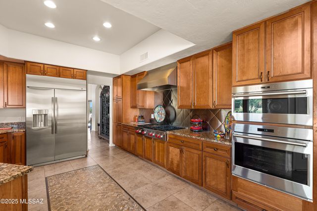 8513 N Nob Hill Drive, Tucson, AZ 85742