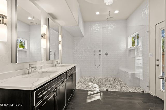 8513 N Nob Hill Drive, Tucson, AZ 85742