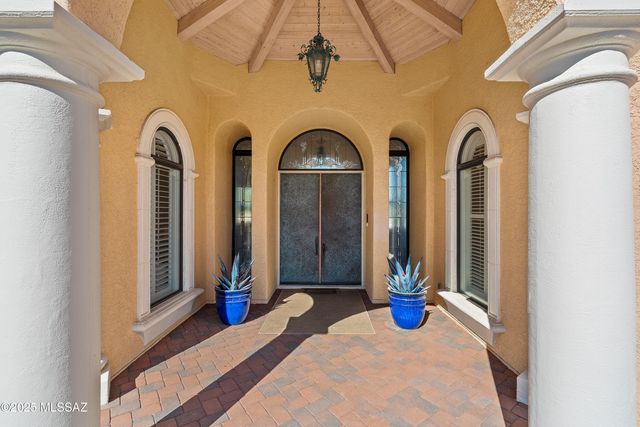 8513 N Nob Hill Drive, Tucson, AZ 85742
