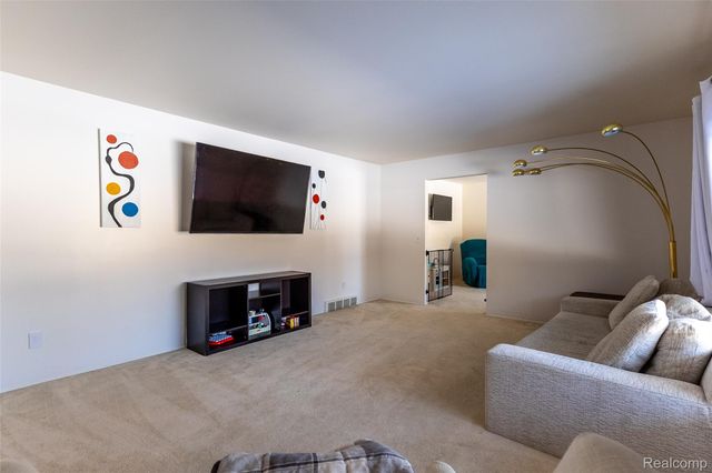 9268 La Spezia Drive, Davison Township, MI 48423