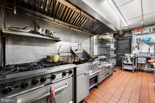 246 S 11TH ST, Philadelphia, PA 19107