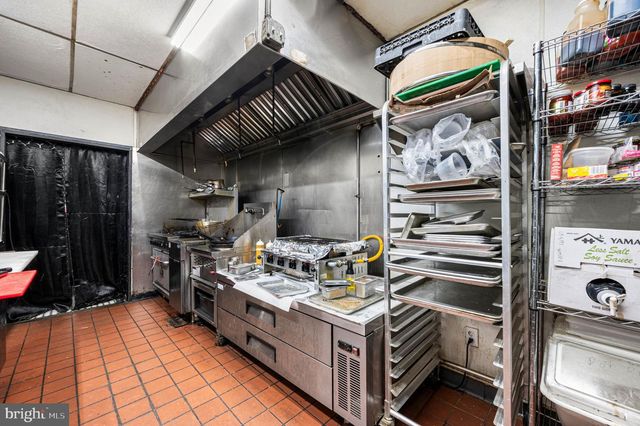 246 S 11TH ST, Philadelphia, PA 19107