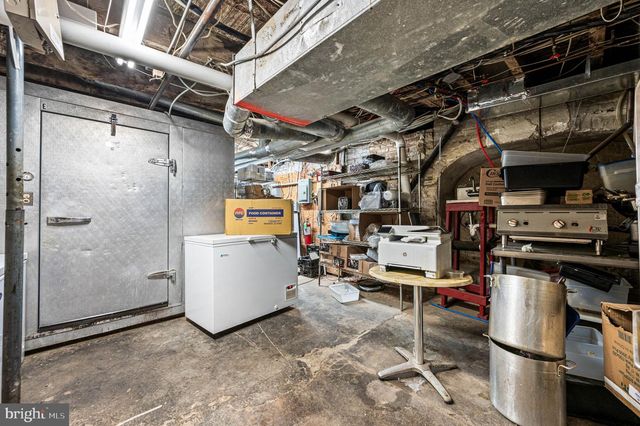 246 S 11TH ST, Philadelphia, PA 19107