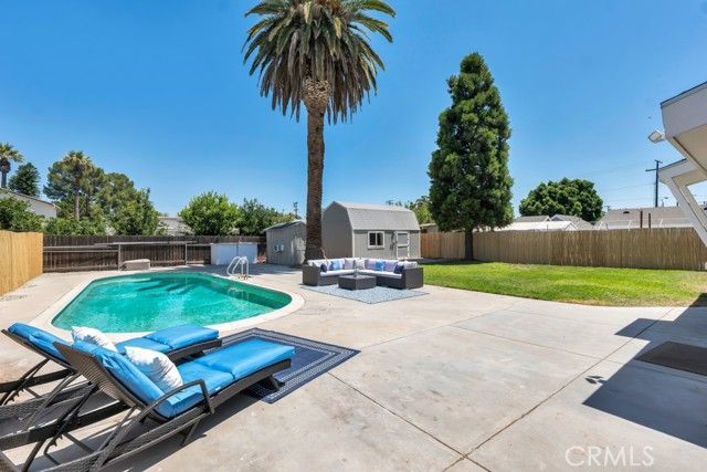 8018 Oakdale Avenue, Winnetka (los Angeles), CA 91306