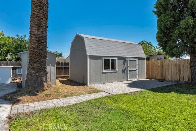 8018 Oakdale Avenue, Winnetka (los Angeles), CA 91306