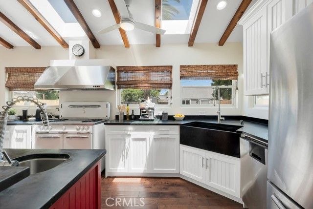 8018 Oakdale Avenue, Winnetka (los Angeles), CA 91306