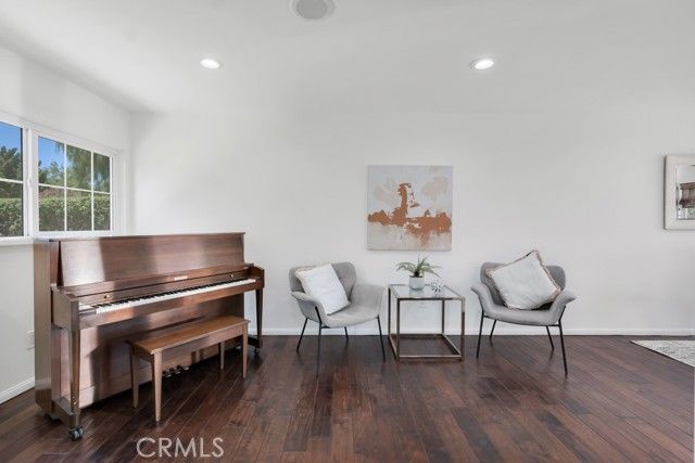 8018 Oakdale Avenue, Winnetka (los Angeles), CA 91306