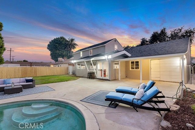 8018 Oakdale Avenue, Winnetka (los Angeles), CA 91306