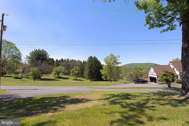 134 GOLDFINCH LN, Birdsboro, PA 19508