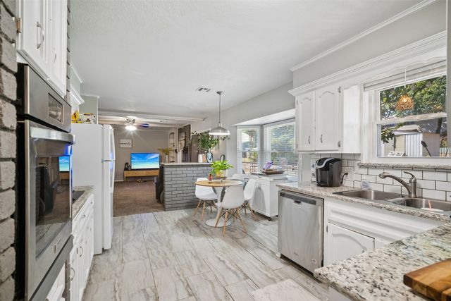 710 Martin Circle, Sand Springs, OK 74063